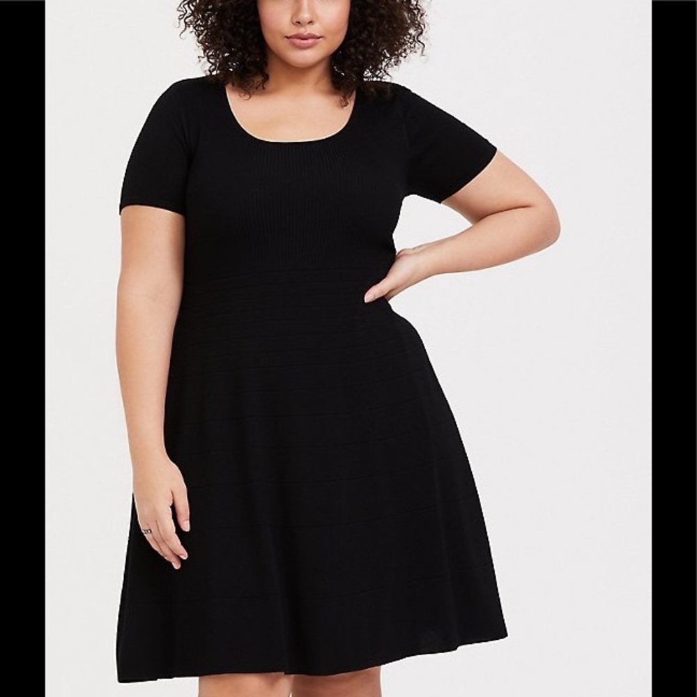 BLACK SWEATER-KNIT SKATER DRESS